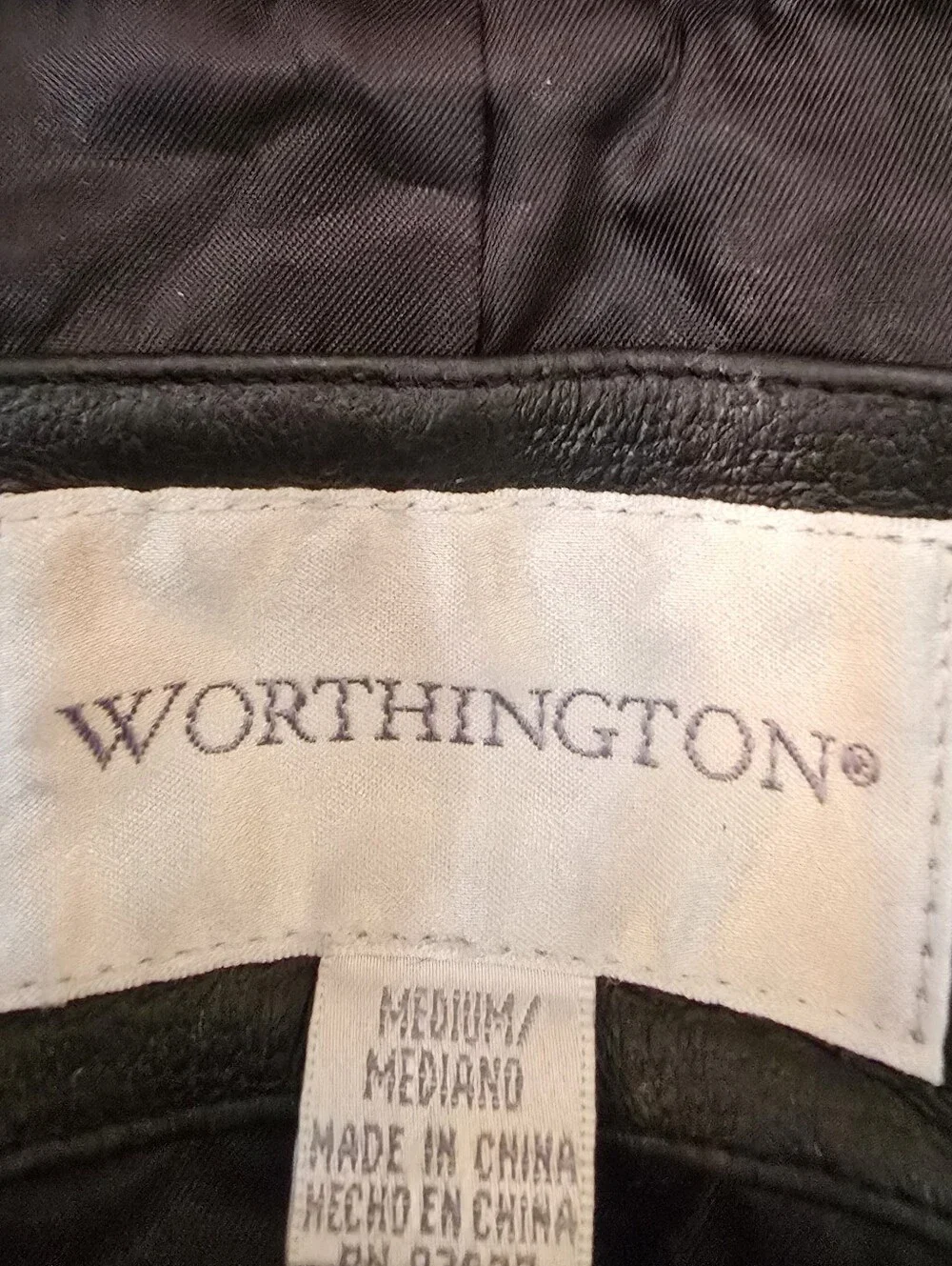 Y2K Women's Black Leather Jacket - Classic Zip Front - Picture 2 of 7